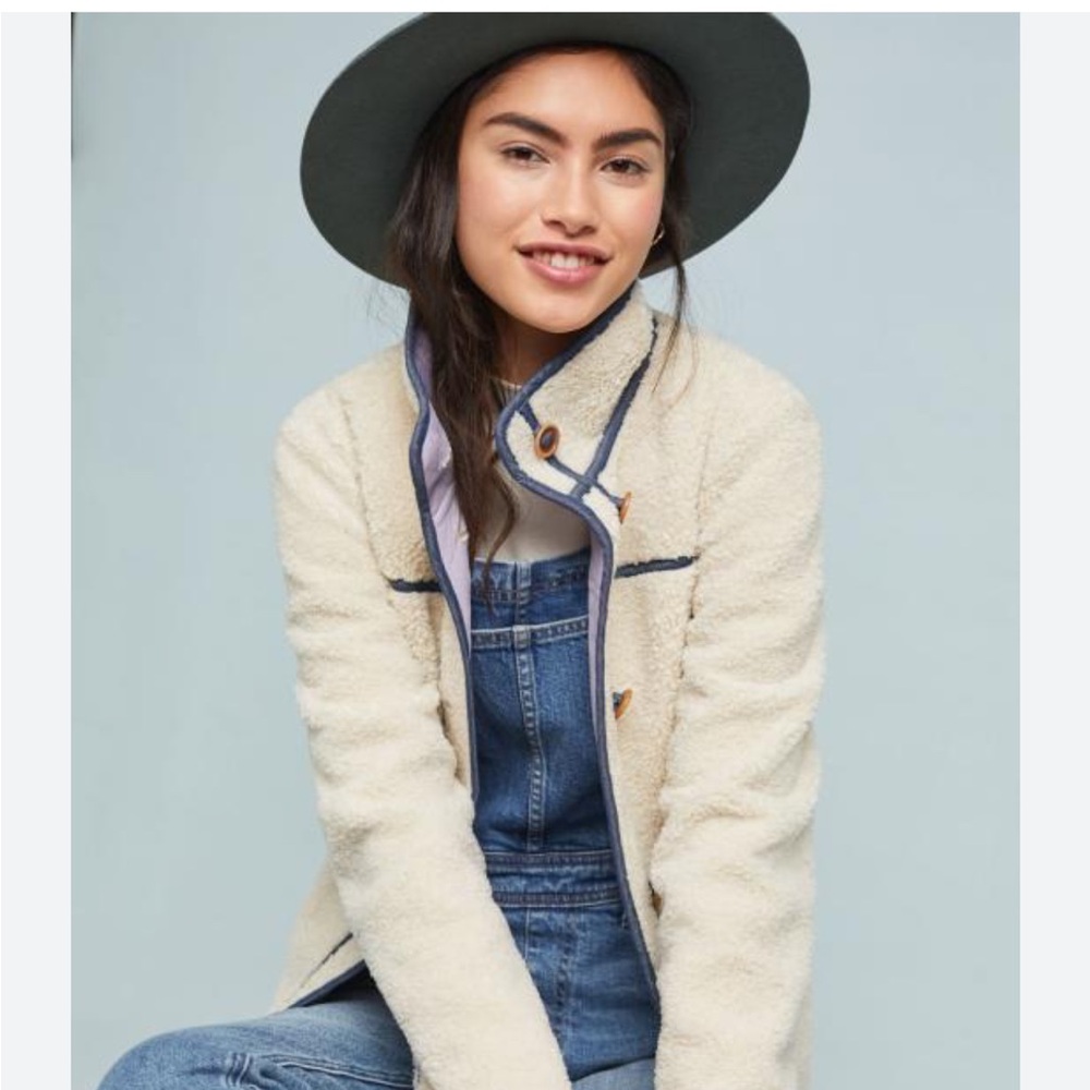 Anthropologie Sherpa jacket off white with navy piping lined in lilac size L